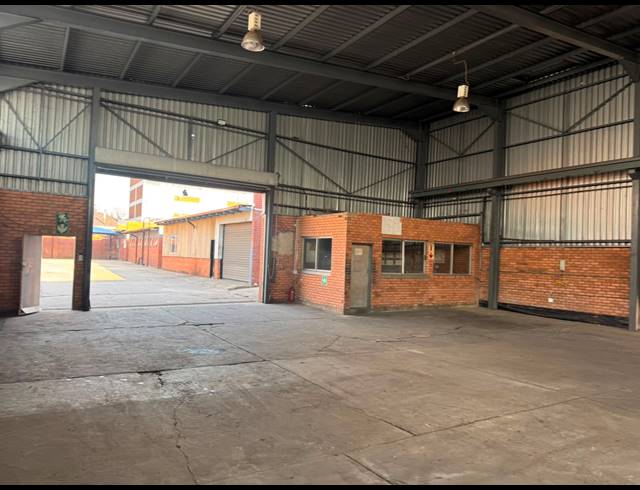 1,057M² WAREHOUSE TO LET IN PRETORIA WEST